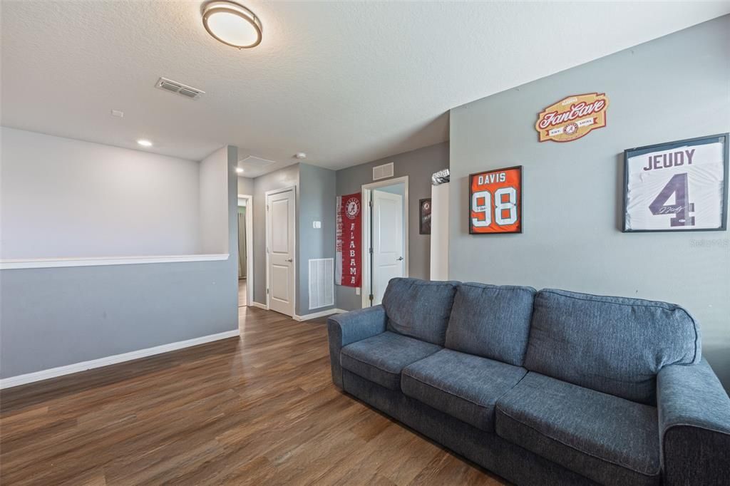 For Sale: $369,000 (4 beds, 2 baths, 2416 Square Feet)