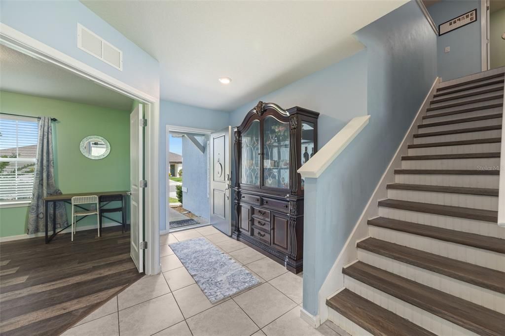 For Sale: $369,000 (4 beds, 2 baths, 2416 Square Feet)