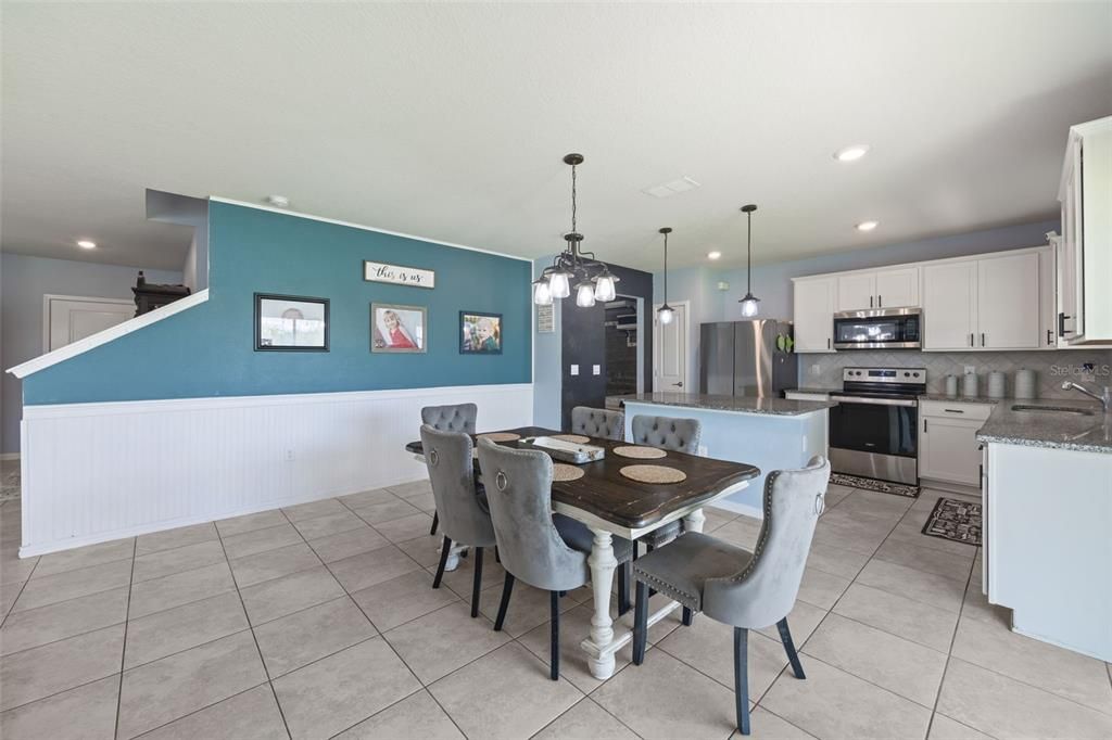 For Sale: $369,000 (4 beds, 2 baths, 2416 Square Feet)