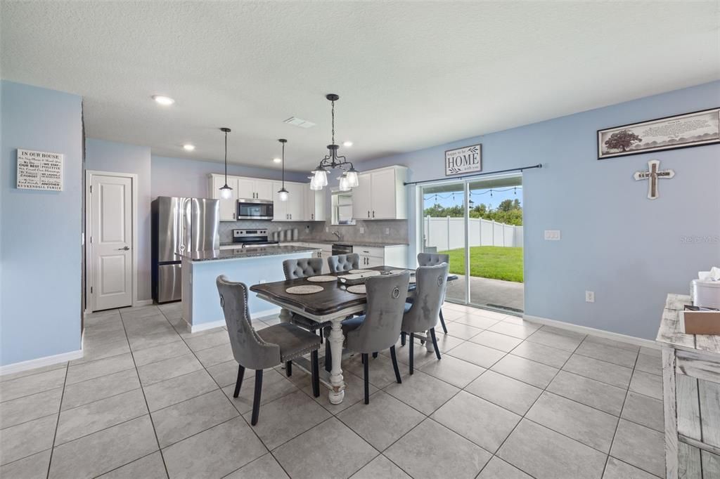 For Sale: $369,000 (4 beds, 2 baths, 2416 Square Feet)