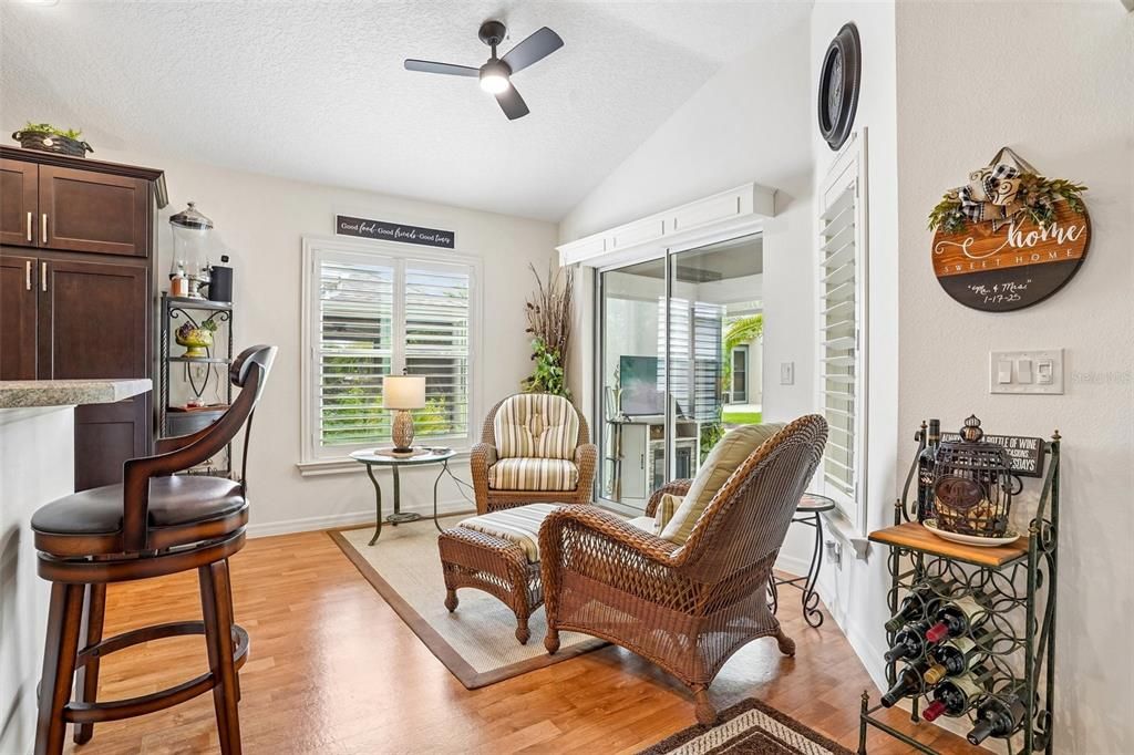 En Venta: $519,000 (3 camas, 2 baños, 1965 Pies cuadrados)