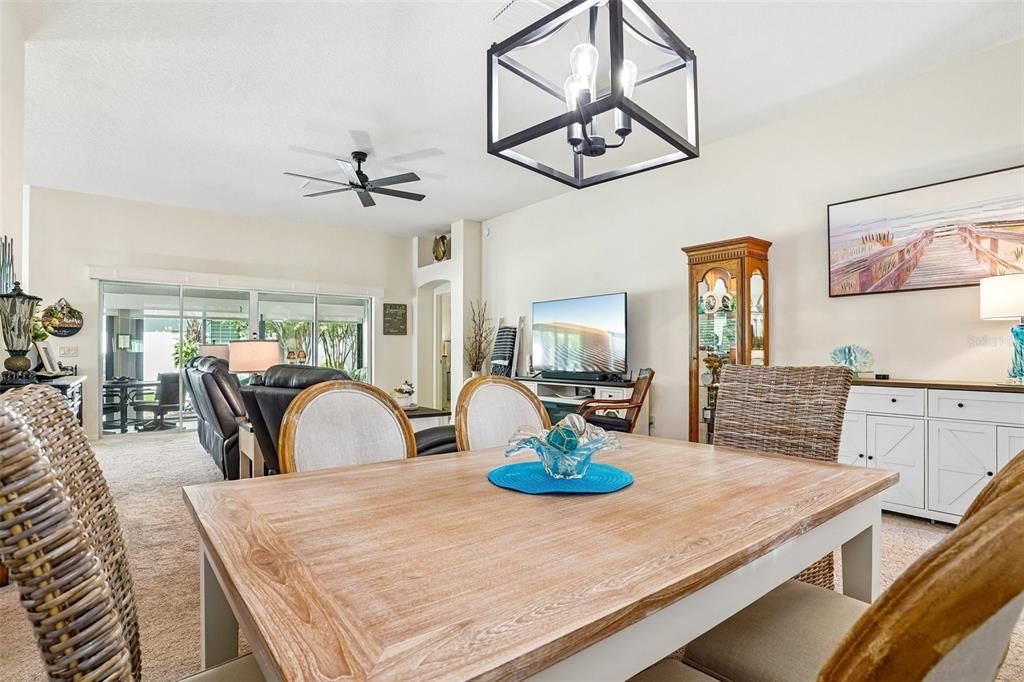 En Venta: $519,000 (3 camas, 2 baños, 1965 Pies cuadrados)