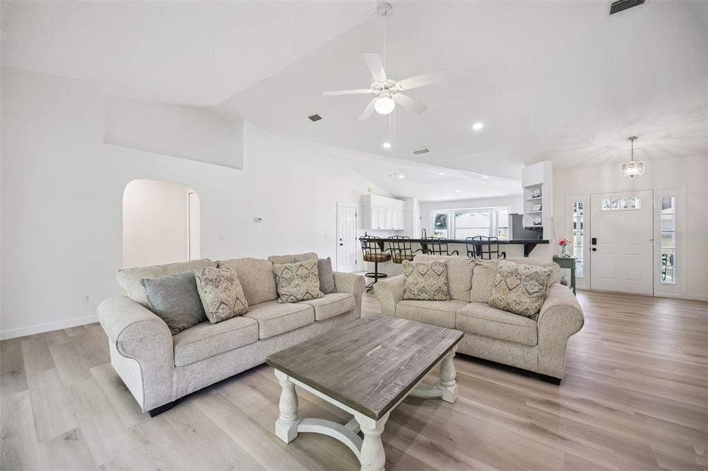 For Sale: $344,900 (3 beds, 2 baths, 2025 Square Feet)