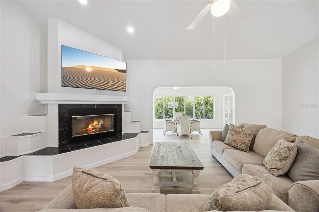 For Sale: $344,900 (3 beds, 2 baths, 2025 Square Feet)