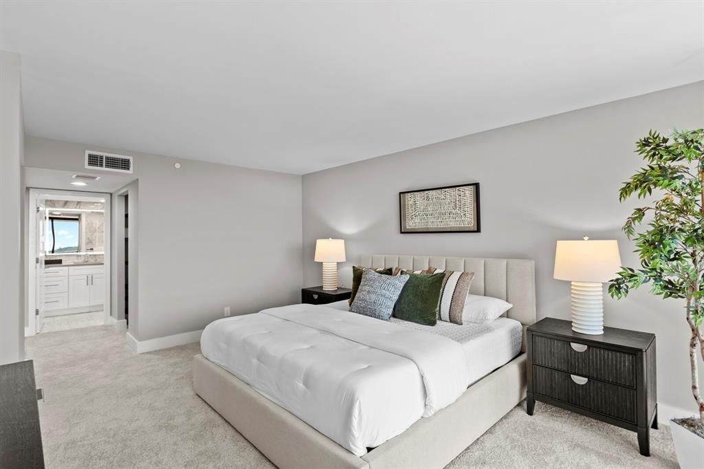 For Rent: $4,950 (2 beds, 2 baths, 1702 Square Feet)