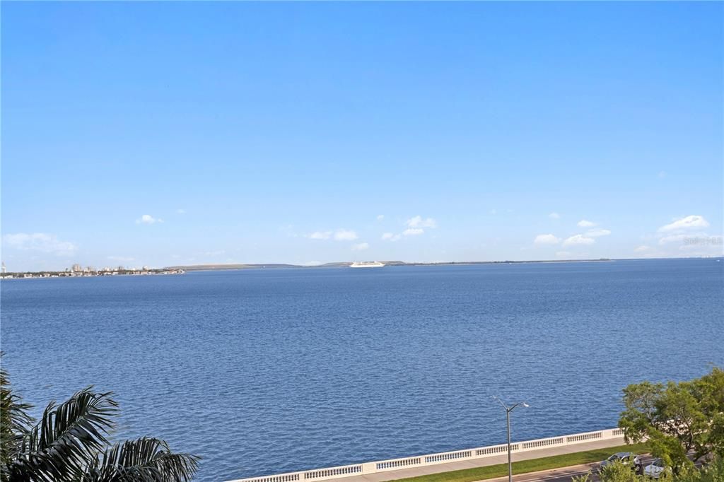 For Rent: $4,950 (2 beds, 2 baths, 1702 Square Feet)