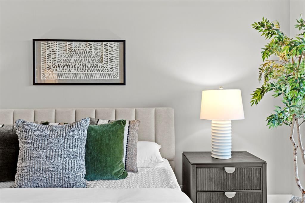 For Rent: $4,950 (2 beds, 2 baths, 1702 Square Feet)