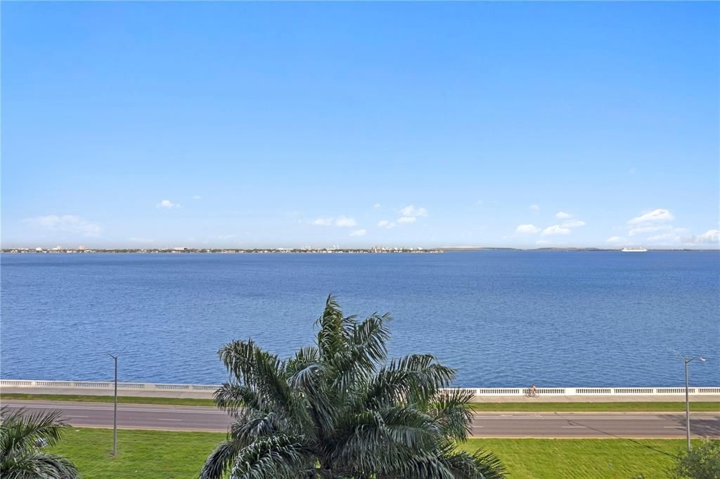 For Rent: $4,950 (2 beds, 2 baths, 1702 Square Feet)