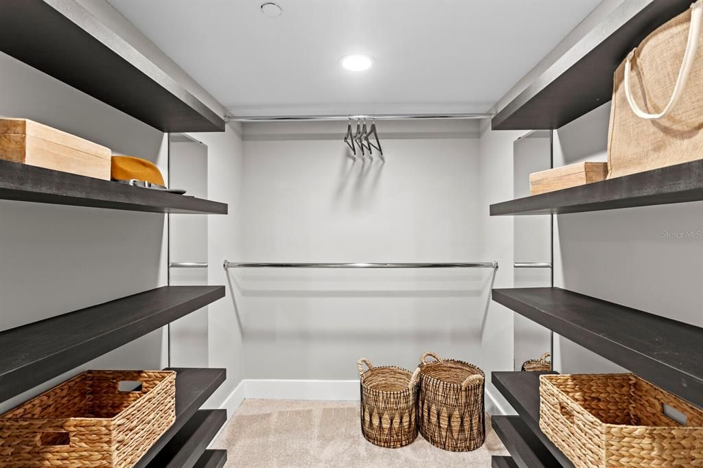 For Rent: $4,950 (2 beds, 2 baths, 1702 Square Feet)