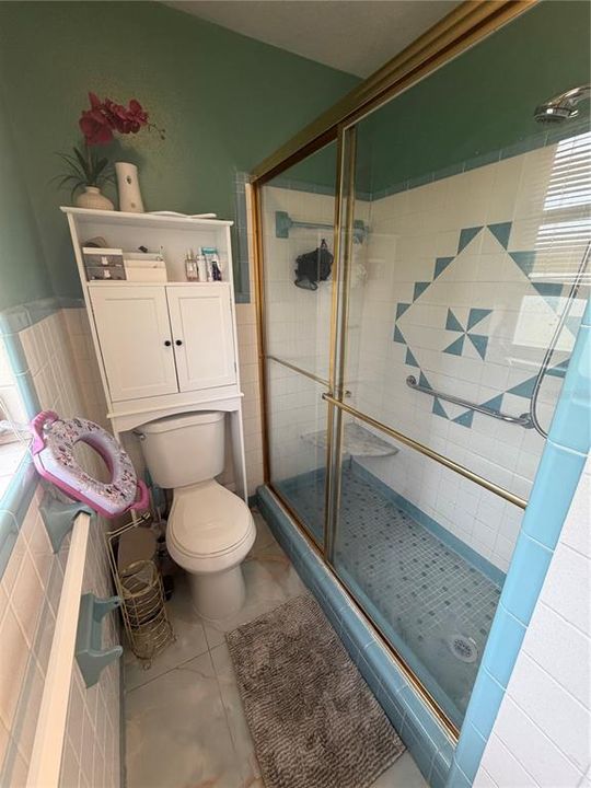 For Sale: $497,900 (5 beds, 2 baths, 1917 Square Feet)