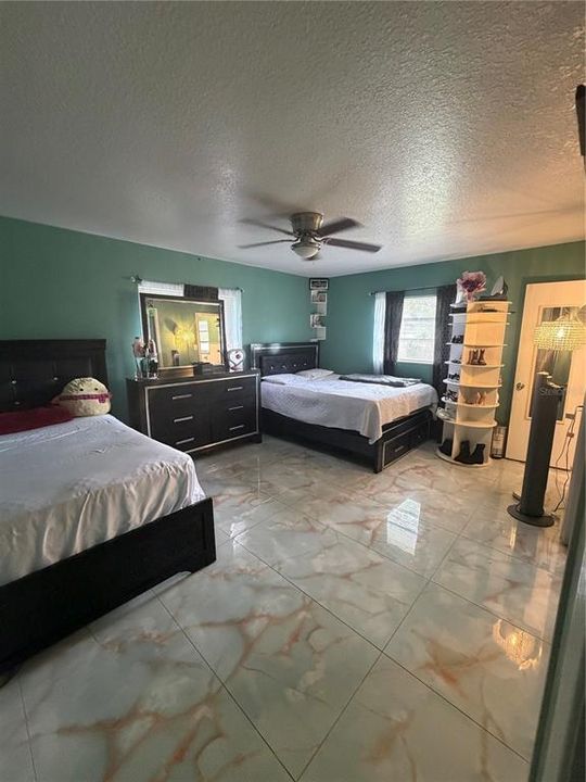 For Sale: $497,900 (5 beds, 2 baths, 1917 Square Feet)
