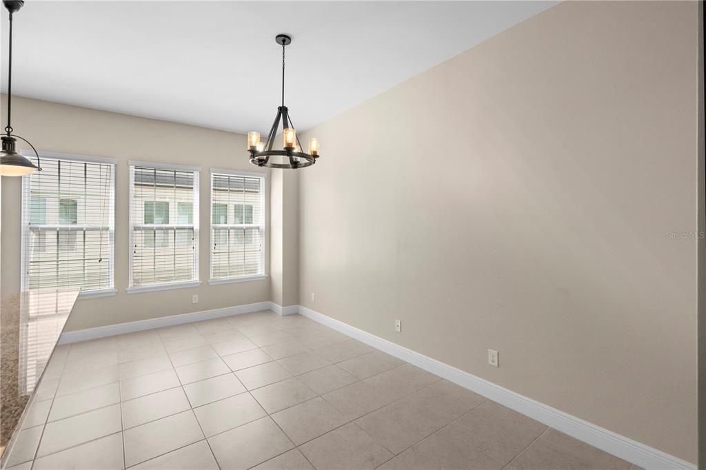 For Sale: $417,000 (3 beds, 3 baths, 1801 Square Feet)