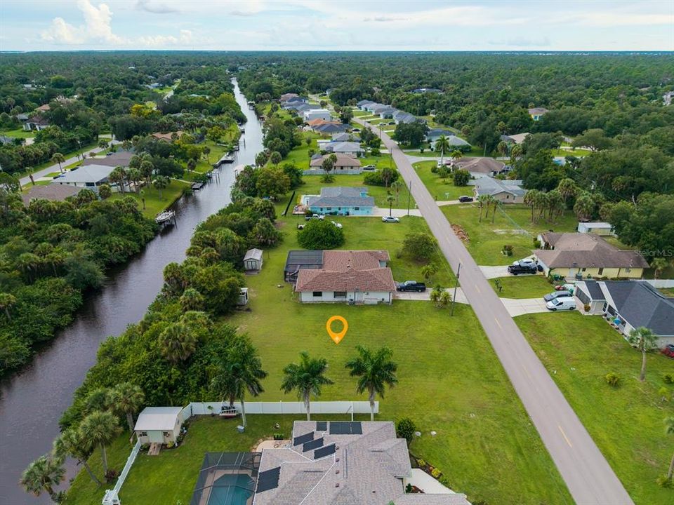 На продажу: $59,900 (0.23 acres)