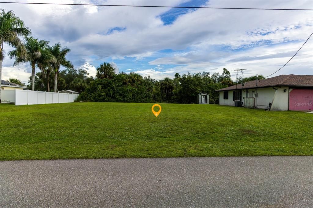 На продажу: $59,900 (0.23 acres)