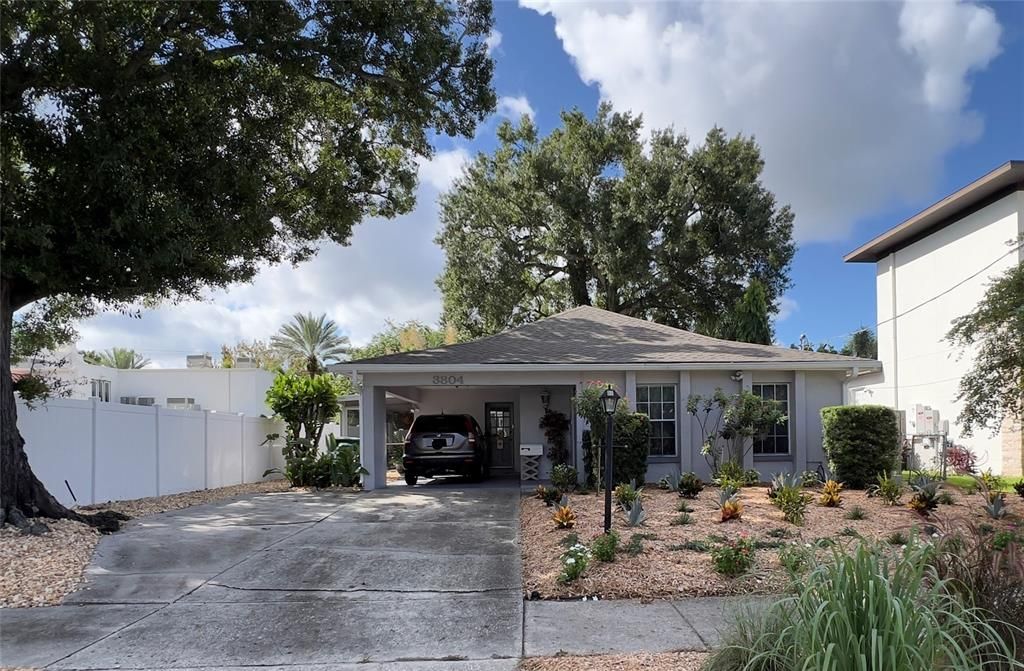 For Sale: $725,000 (3 beds, 2 baths, 1282 Square Feet)