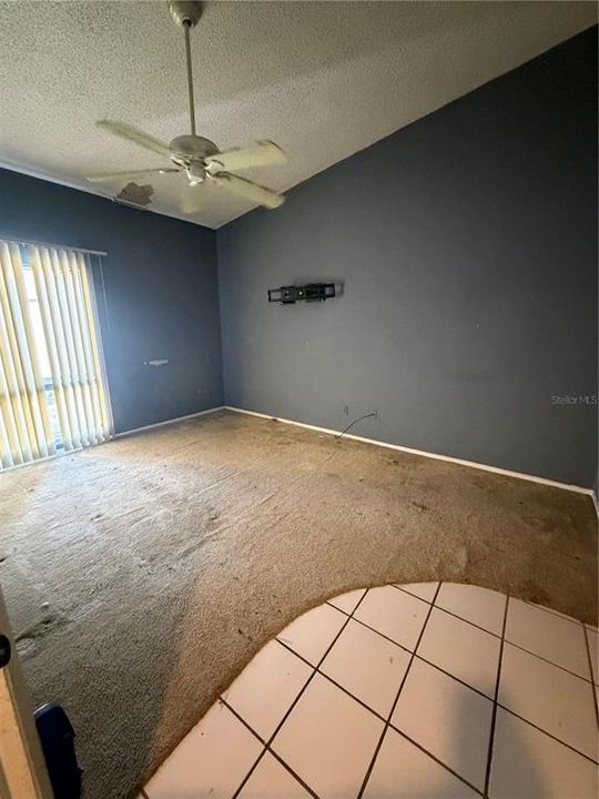 На продажу: $55,000 (2 спален, 2 ванн, 1127 Квадратных фут)