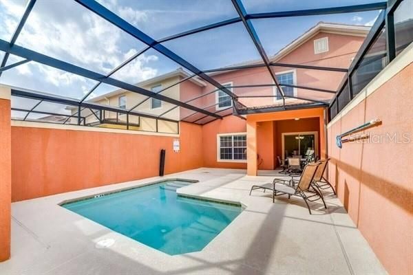 На продажу: $334,900 (4 спален, 3 ванн, 1902 Квадратных фут)