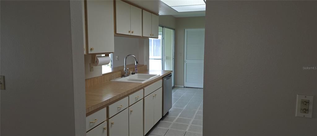 For Sale: $349,900 (2 beds, 2 baths, 1594 Square Feet)