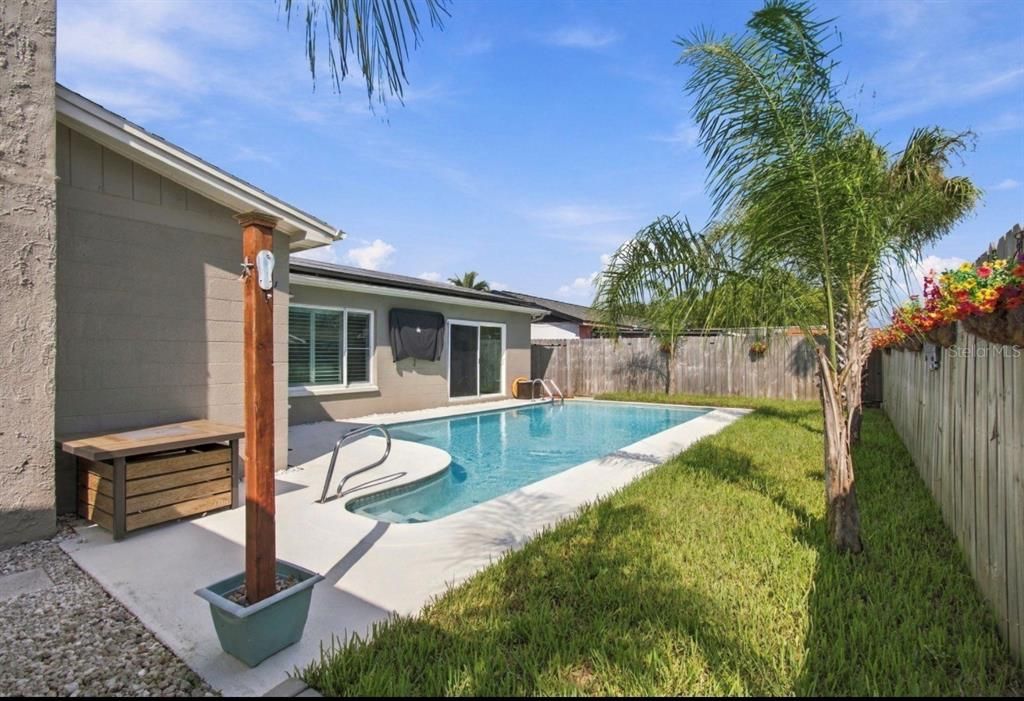 Activo con contrato: $335,000 (3 camas, 2 baños, 1512 Pies cuadrados)