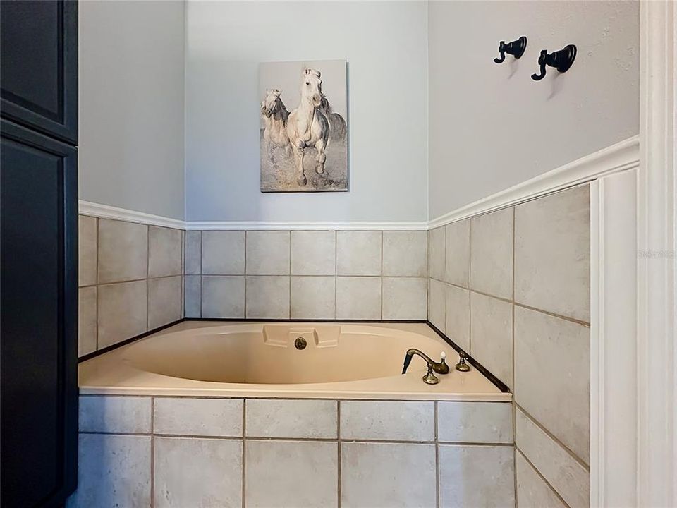 For Sale: $543,435 (3 beds, 2 baths, 2191 Square Feet)