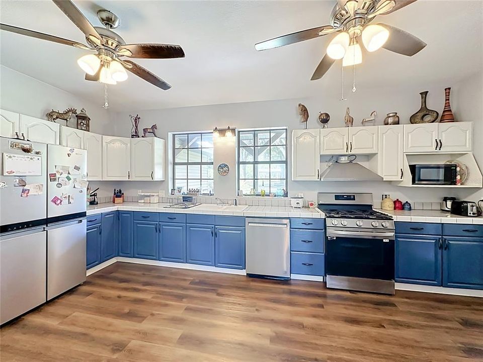 For Sale: $543,435 (3 beds, 2 baths, 2191 Square Feet)