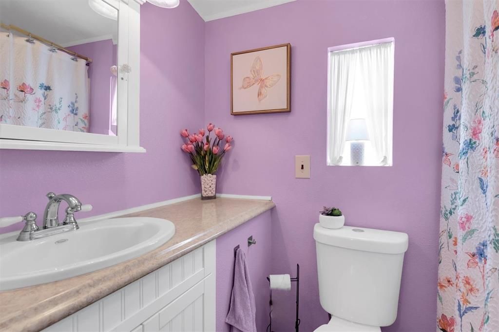 For Sale: $138,000 (1 beds, 1 baths, 384 Square Feet)
