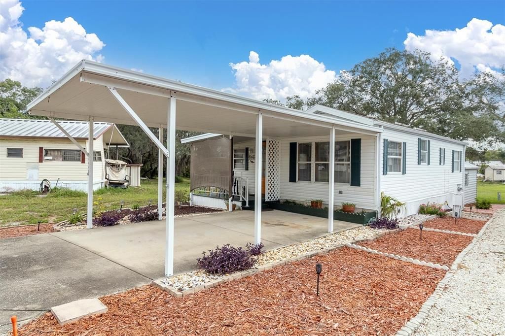 For Sale: $138,000 (1 beds, 1 baths, 384 Square Feet)