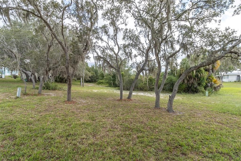 For Sale: $138,000 (1 beds, 1 baths, 384 Square Feet)
