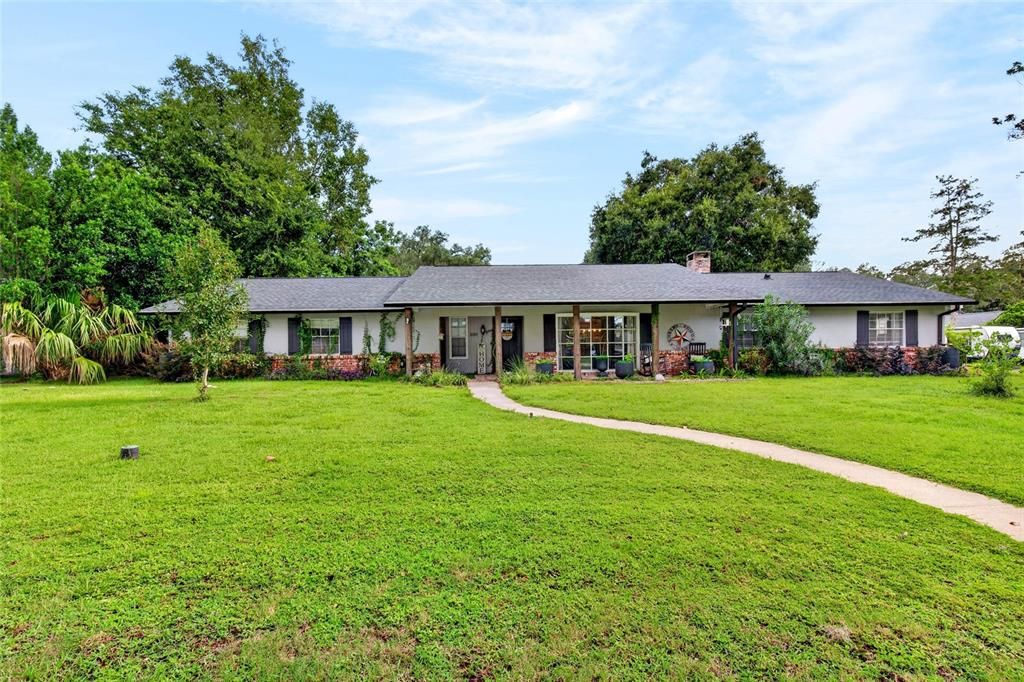 For Sale: $450,000 (4 beds, 3 baths, 2646 Square Feet)