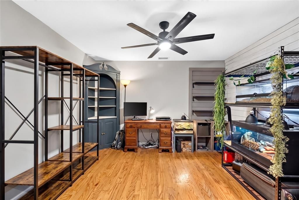 For Sale: $450,000 (4 beds, 3 baths, 2646 Square Feet)