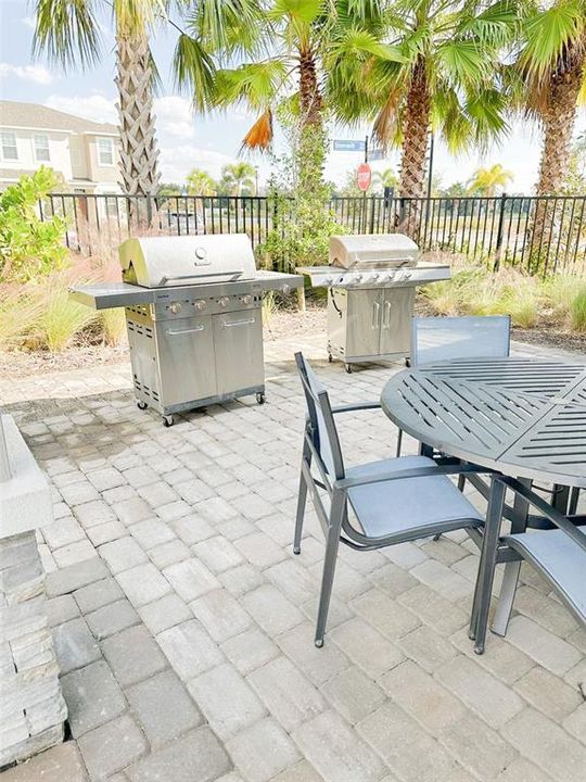 For Sale: $279,500 (3 beds, 2 baths, 1373 Square Feet)