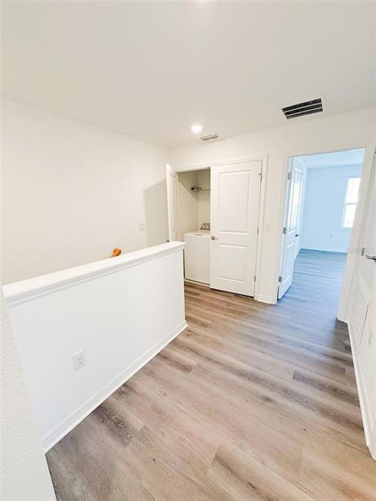 For Sale: $279,500 (3 beds, 2 baths, 1373 Square Feet)