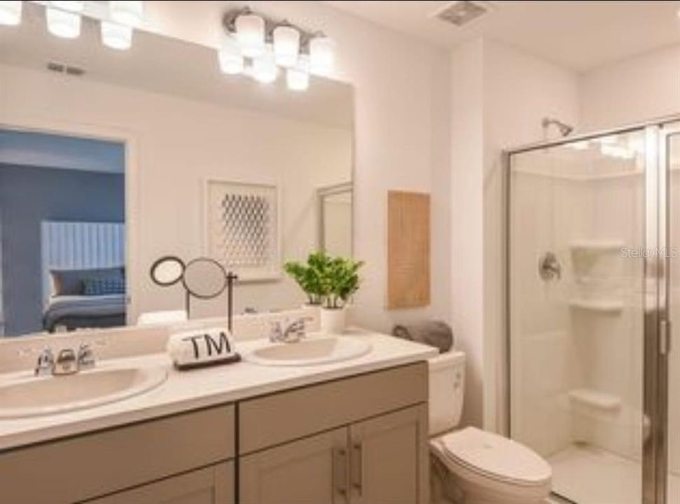 For Sale: $279,500 (3 beds, 2 baths, 1373 Square Feet)