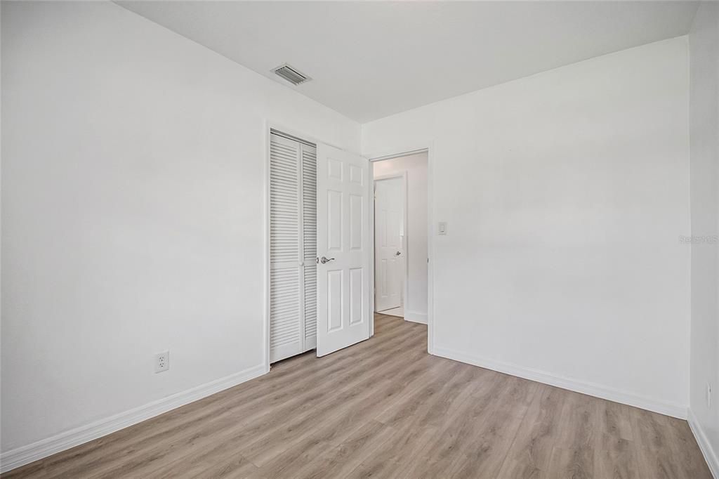 For Sale: $284,900 (3 beds, 1 baths, 840 Square Feet)