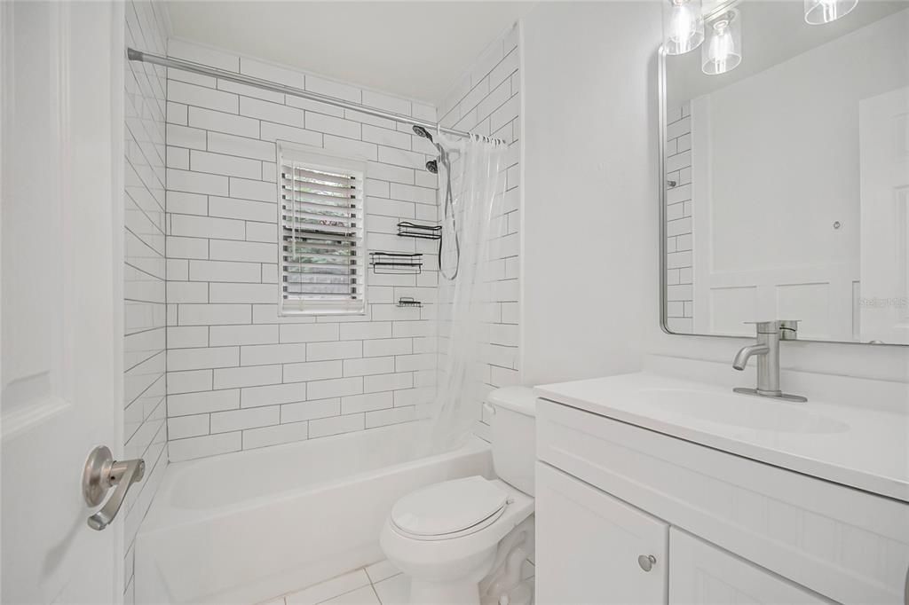 For Sale: $284,900 (3 beds, 1 baths, 840 Square Feet)