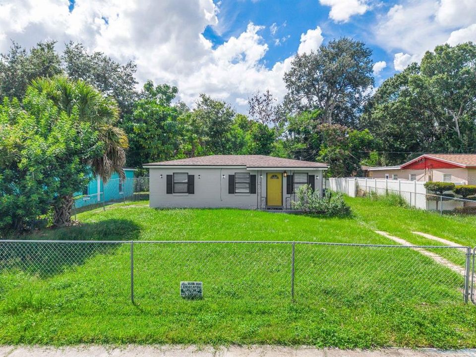 For Sale: $284,900 (3 beds, 1 baths, 840 Square Feet)
