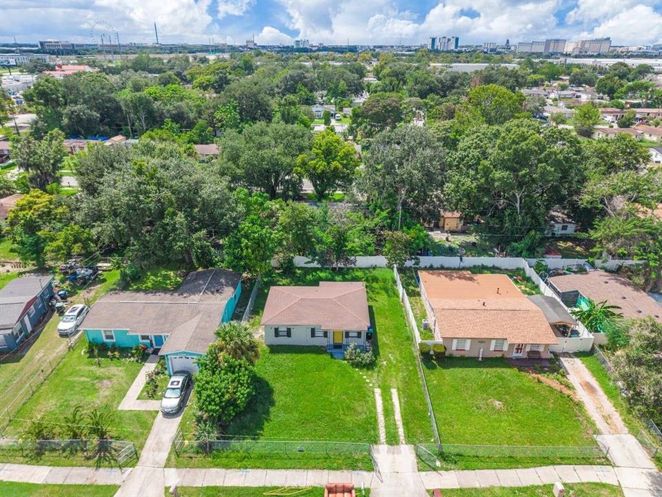 For Sale: $284,900 (3 beds, 1 baths, 840 Square Feet)