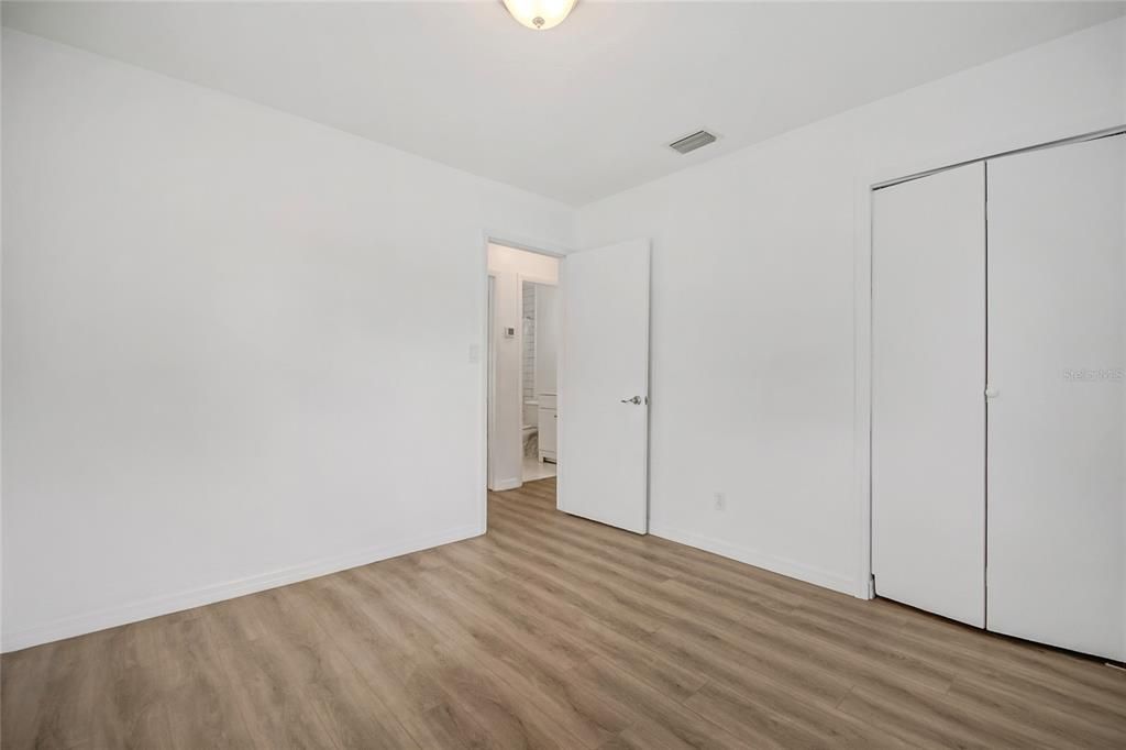 For Sale: $284,900 (3 beds, 1 baths, 840 Square Feet)