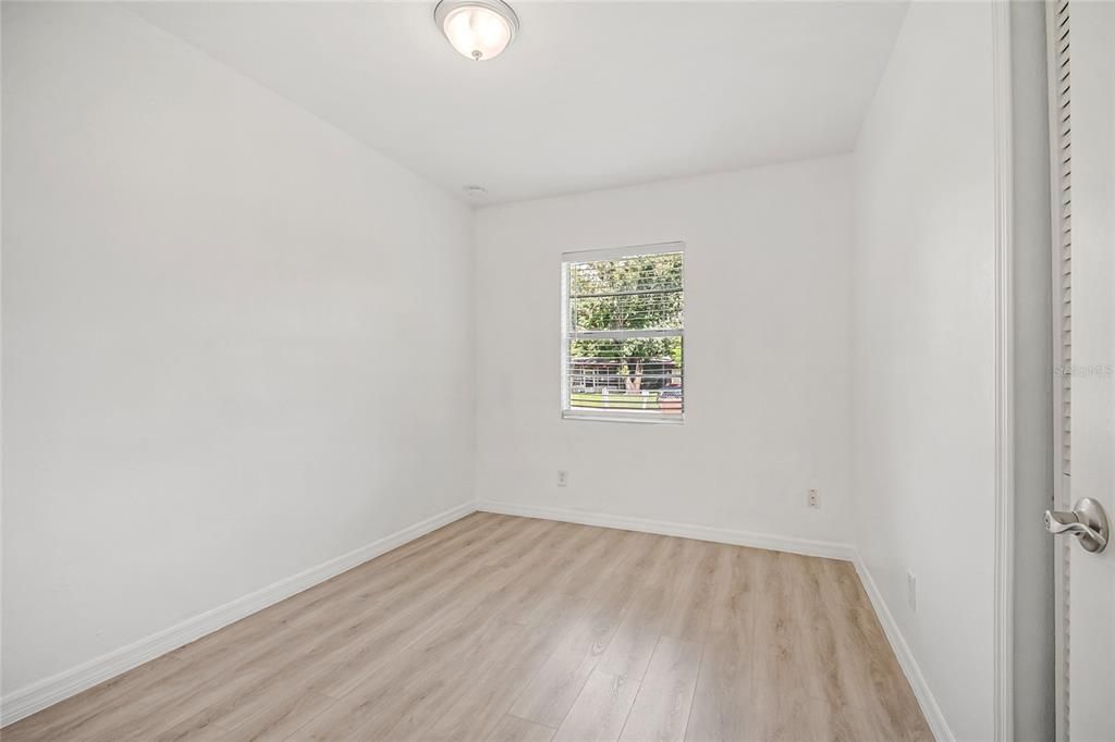 For Sale: $284,900 (3 beds, 1 baths, 840 Square Feet)