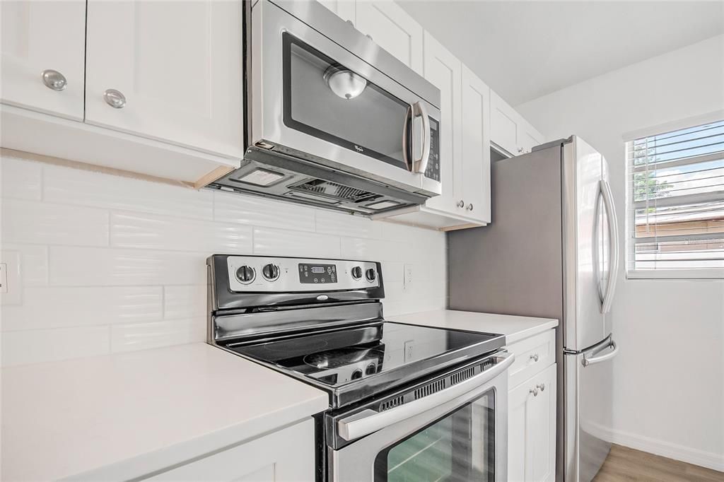 For Sale: $284,900 (3 beds, 1 baths, 840 Square Feet)