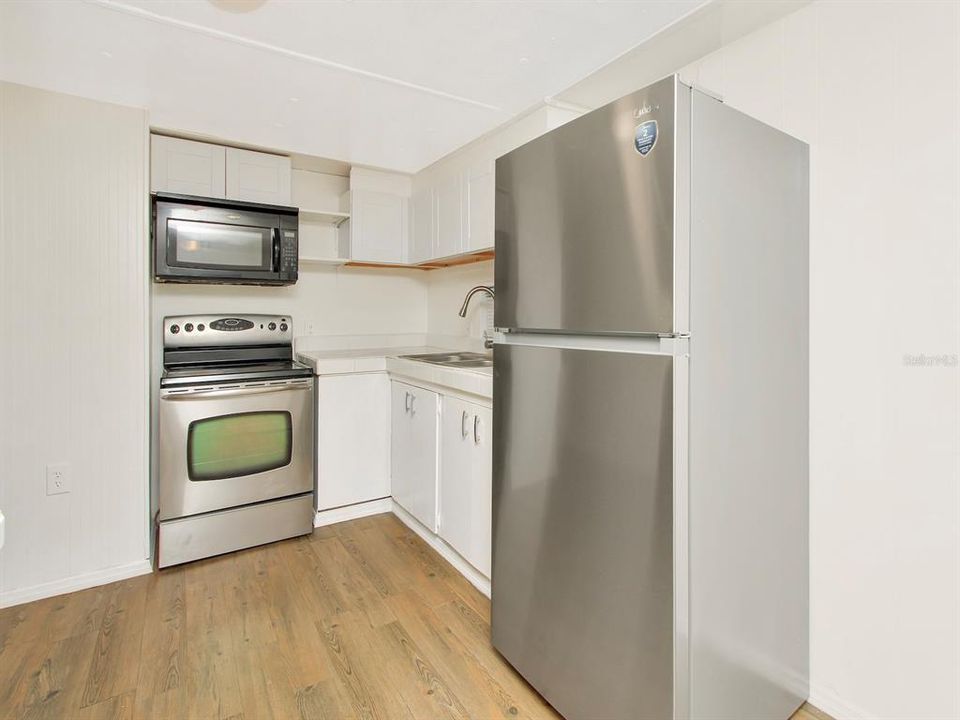 На продажу: $178,900 (3 спален, 2 ванн, 920 Квадратных фут)