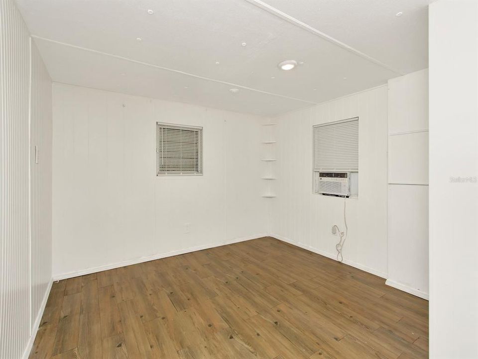 На продажу: $178,900 (3 спален, 2 ванн, 920 Квадратных фут)