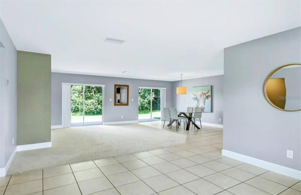 For Sale: $347,999 (2 beds, 2 baths, 1312 Square Feet)