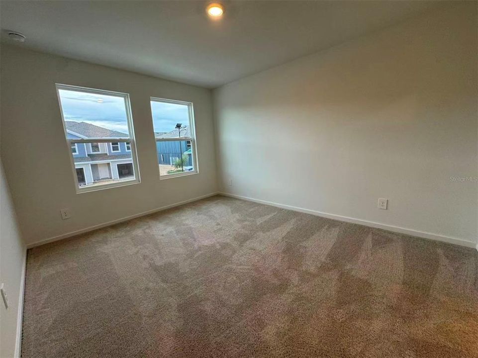 В аренду: $2,000 (3 спален, 2 ванн, 1386 Квадратных фут)