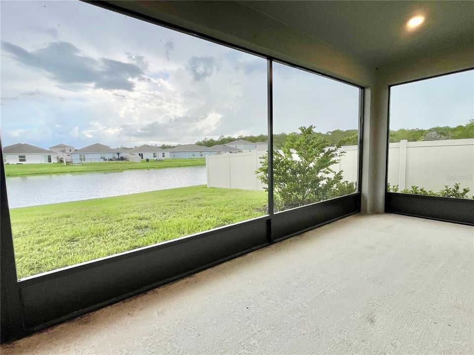 En Venta: $415,000 (4 camas, 3 baños, 2404 Pies cuadrados)