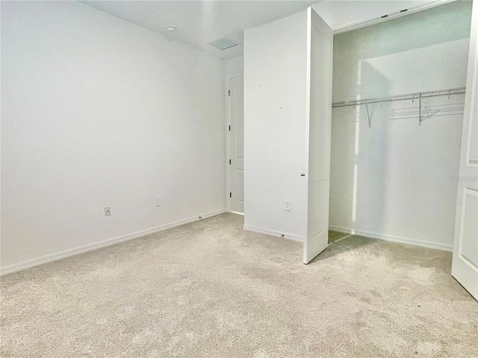 En Venta: $415,000 (4 camas, 3 baños, 2404 Pies cuadrados)