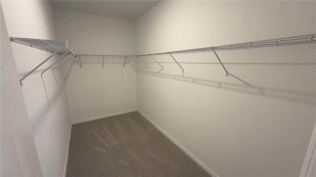 For Rent: $2,200 (3 beds, 2 baths, 1807 Square Feet)