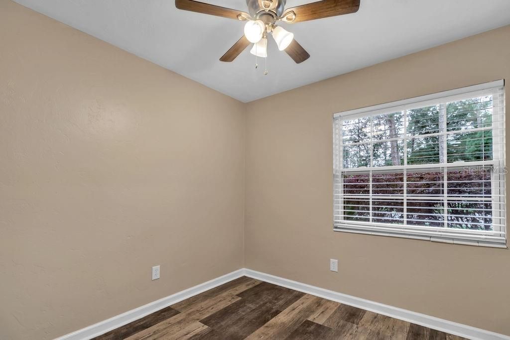 For Rent: $1,800 (3 beds, 2 baths, 1093 Square Feet)