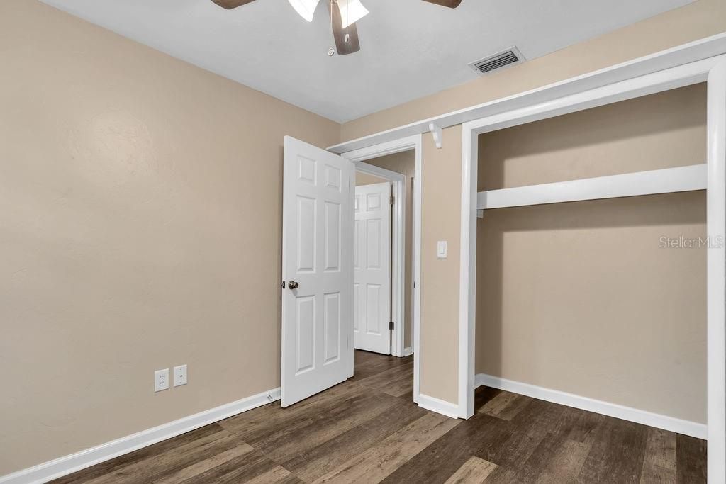 For Rent: $1,800 (3 beds, 2 baths, 1093 Square Feet)