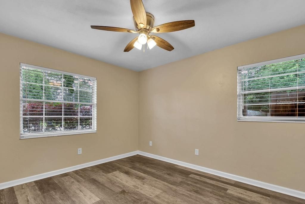 For Rent: $1,800 (3 beds, 2 baths, 1093 Square Feet)